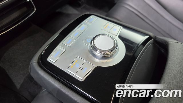 Genesis G80 (RG3) Gasoline 2.5 Turbo AWD 2025 — фото 15