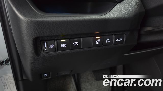 Toyota RAV4 (V) 2.5 4WD PHEV XSE 2025 — фото 19
