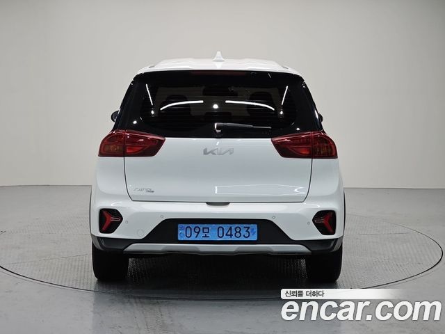Kia Niro Plus Earth 2023 — фото 3