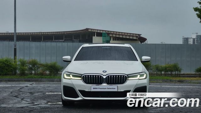 BMW 5 Series (G30) 520i M Sport 2023 — фото 3