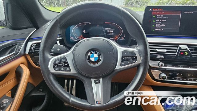 BMW 5 Series (G30) 520i M Sport 2023 — фото 9