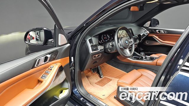 BMW X5 (G05) M50i 2023 — фото 12