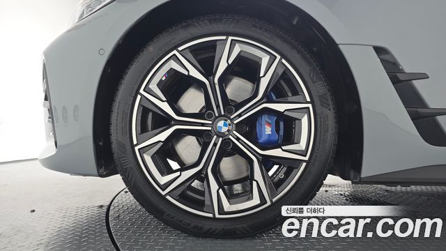 BMW 4 Series (G22) 420i M Sport Performance Gran Coupe 2024 — фото 5