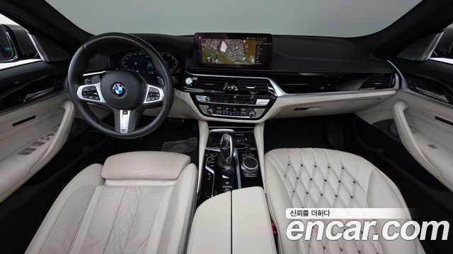 BMW 5 Series (G30) M550i xDrive 2022 — фото 7