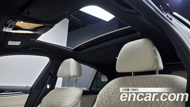 BMW 5 Series (G30) M550i xDrive 2022 — фото 19