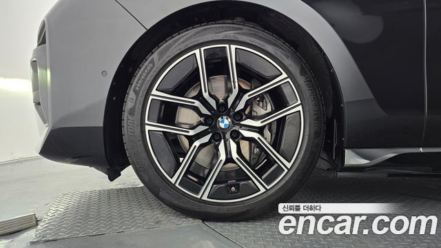 BMW i7 (G70) eDrive 50 M Sport Limited 2026 — фото 5