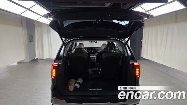 Kia Carnival (IV) HEV 9seater Signature 2025 — фото 18