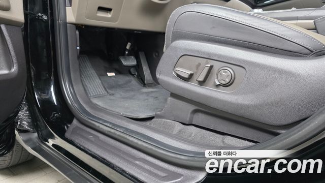 Kia Carnival (IV) HEV 9seater Signature 2025 — фото 32