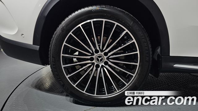 Mercedes-Benz GLC-Class (X254) GLC300 4MATIC AMG Line 2025 — фото 21
