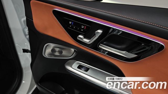Mercedes-Benz GLC-Class (X254) GLC300 4MATIC AMG Line 2025 — фото 28