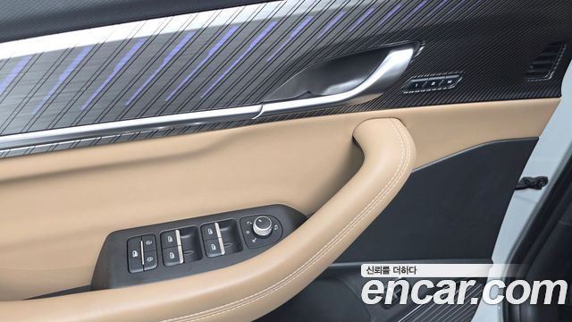 Renault Korea Grand Koleos 1.5 E-TECH Iconic 2WD 2025 — фото 29