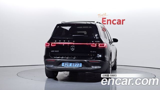 Mercedes-Benz EQB (X243) EQB300 4MATIC 2023 — фото 4