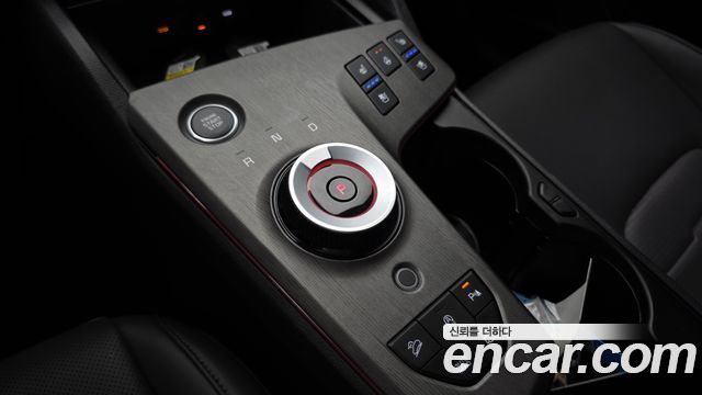 Kia Sportage (V) Gasoline 1.6 Turbo 2WD Signature 2025 — фото 9