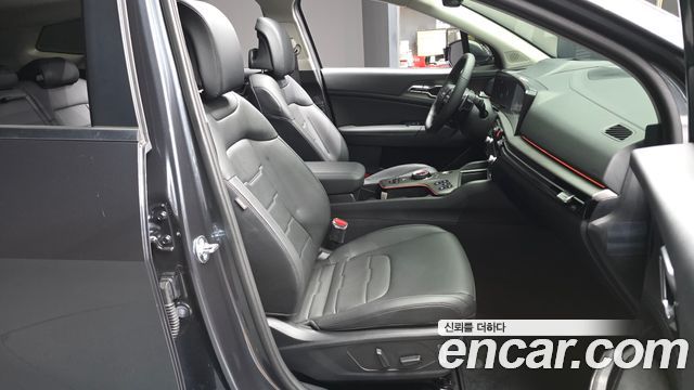 Kia Sportage (V) Gasoline 1.6 Turbo 2WD Signature 2025 — фото 11