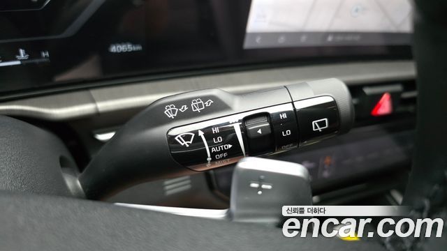 Kia Sportage (V) Gasoline 1.6 Turbo 2WD Signature 2025 — фото 20