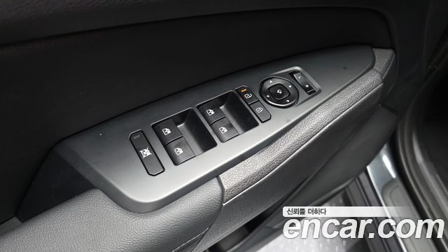 Kia Sportage (V) Gasoline 1.6 Turbo 2WD Signature 2025 — фото 30