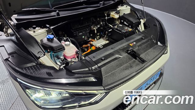 Kia EV6 Long Range Light 2023 — фото 6