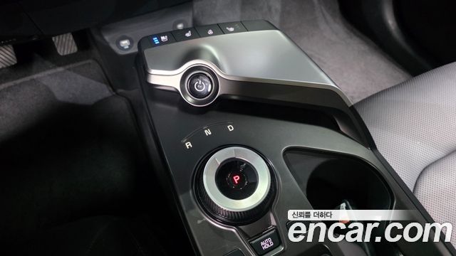 Kia EV6 Long Range Light 2023 — фото 9