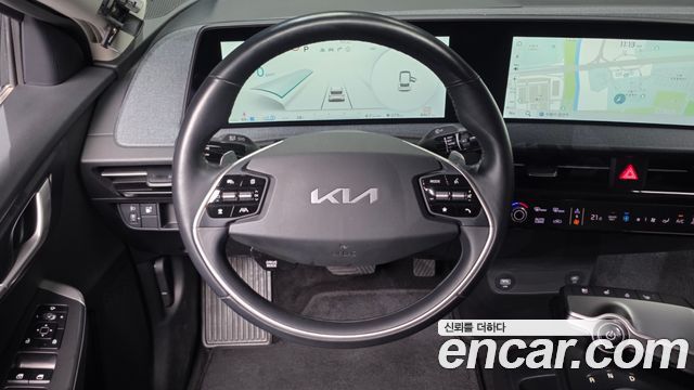 Kia EV6 Long Range Light 2023 — фото 13