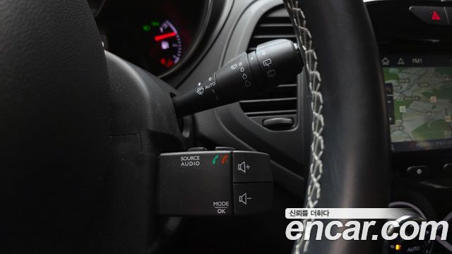 Renault Korea QM3 RE Panoramic Edition 2019 — фото 27