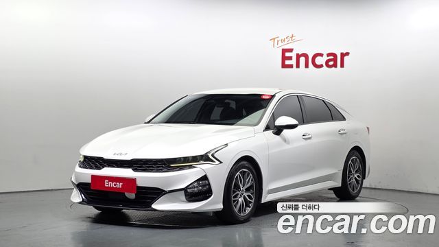 Kia K5 (III) 2.0 Trendy 2022 — фото 1