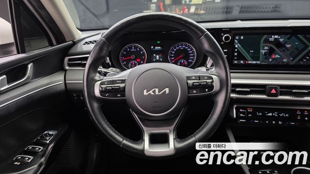 Kia K5 (III) 2.0 Trendy 2022 — фото 14