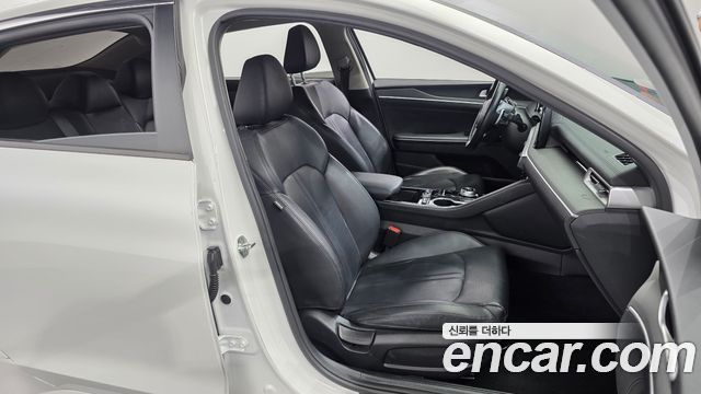 Kia K5 (III) 2.0 Trendy 2022 — фото 26