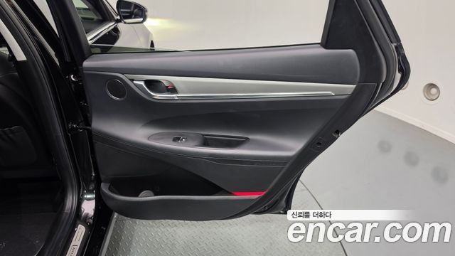 Hyundai Grandeur (IG) 3.0 LPi Rent Car Modern 2022 — фото 25