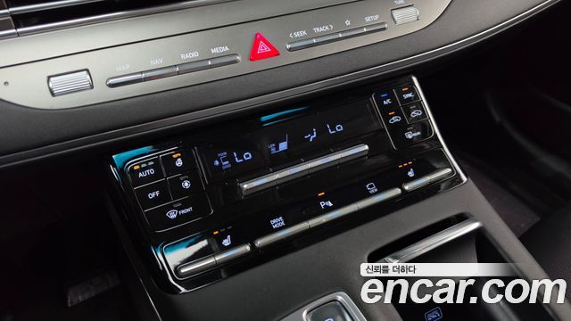 Hyundai Grandeur (IG) 3.0 LPi Rent Car Modern 2022 — фото 28