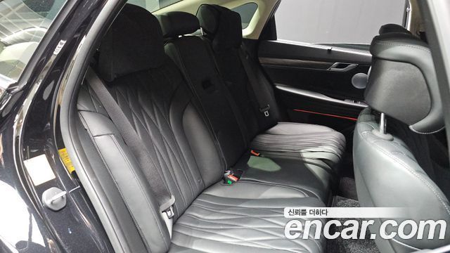 Genesis G80 (RG3) Gasoline 3.5 Turbo AWD 2025 — фото 31