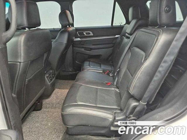Ford Explorer 2.3 Limited 4WD 5th 2017 — фото 16