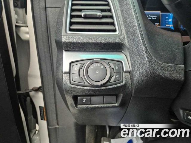 Ford Explorer 2.3 Limited 4WD 5th 2017 — фото 20