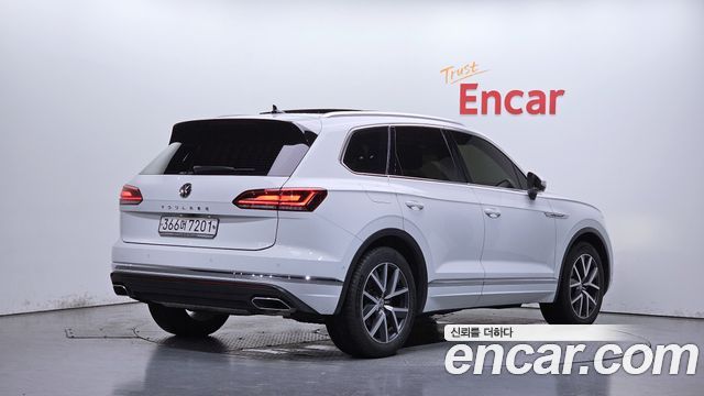 Volkswagen Touareg (III) 3.0 TDI Prestige 2020 — фото 2