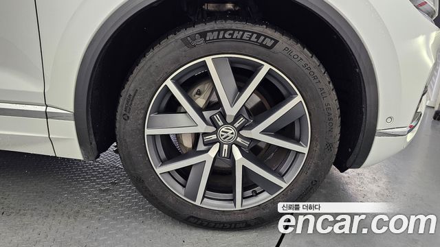 Volkswagen Touareg (III) 3.0 TDI Prestige 2020 — фото 5