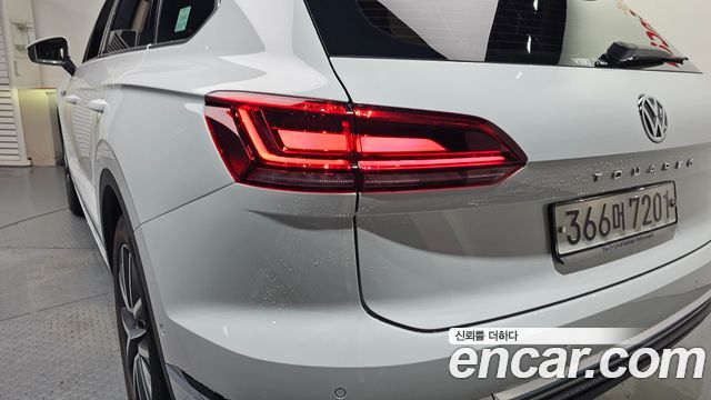Volkswagen Touareg (III) 3.0 TDI Prestige 2020 — фото 23