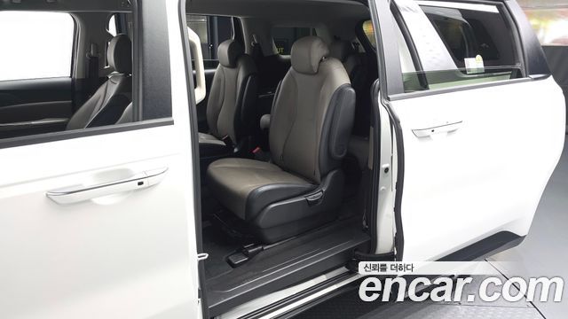 Kia Carnival (IV) Diesel 9-Seater Prestige 2025 — фото 26