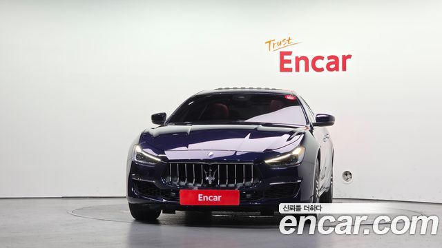 Maserati Ghibli 3.0 GranLusso 3rd 2020 — фото 3