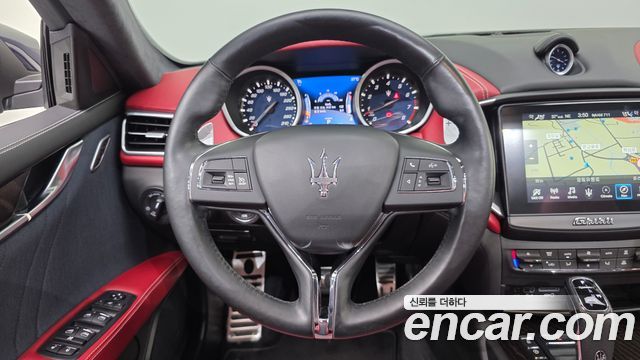 Maserati Ghibli 3.0 GranLusso 3rd 2020 — фото 22