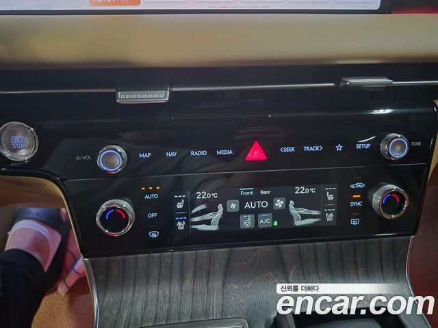 Genesis G80 (RG3) Gasoline 2.5 Turbo AWD 2025 — фото 19