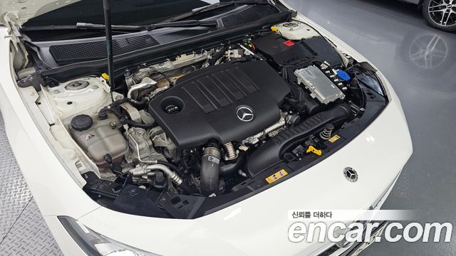 Mercedes-Benz A-Class (W177) A200d Sedan 2021 — фото 6
