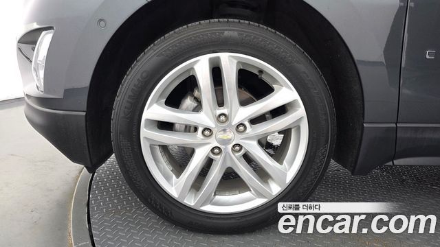 Chevrolet Equinox 2WD Premier Exclusive 2018 — фото 5