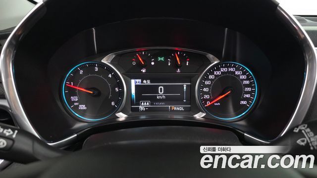 Chevrolet Equinox 2WD Premier Exclusive 2018 — фото 8