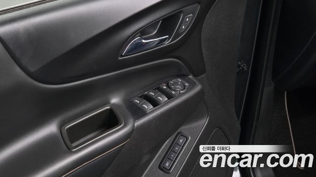 Chevrolet Equinox 2WD Premier Exclusive 2018 — фото 16
