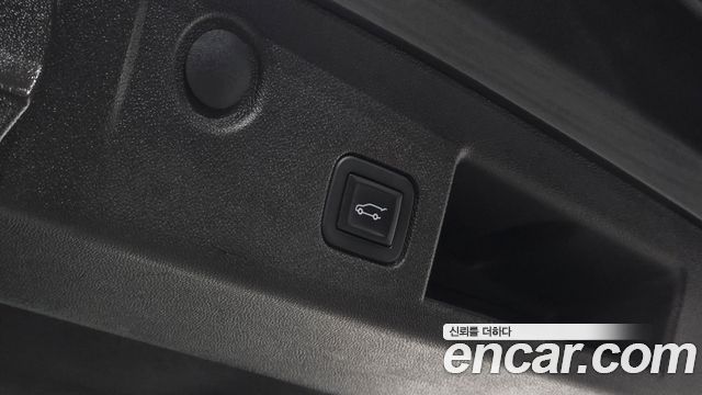 Chevrolet Equinox 2WD Premier Exclusive 2018 — фото 20