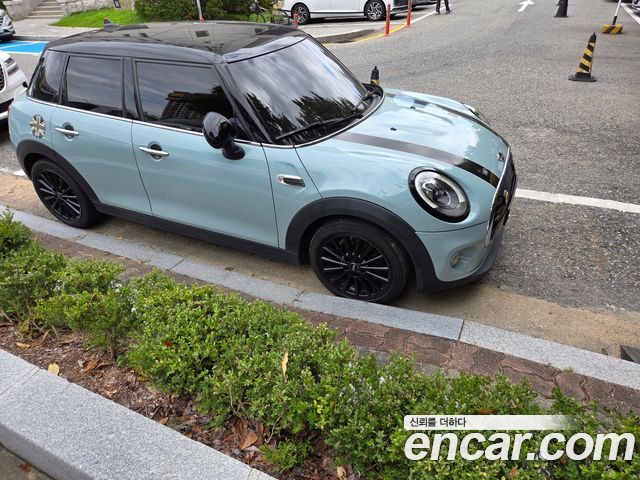 MINI Cooper 5Door Retro Blue Edition 3rd