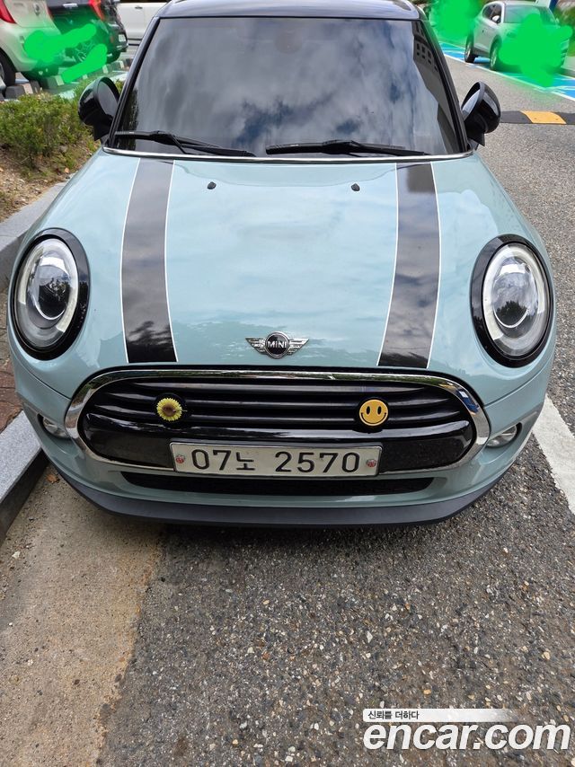 MINI Cooper 5Door Retro Blue Edition 3rd 2018 — фото 2