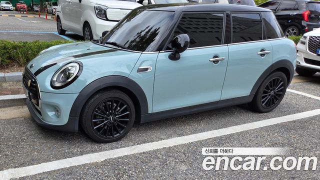 MINI Cooper 5Door Retro Blue Edition 3rd 2018 — фото 4