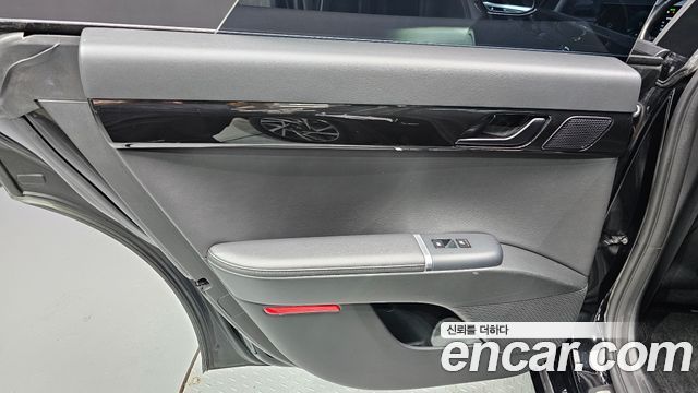 Hyundai Grandeur (GN7) 3.5 LPG 2WD Premium 2023 — фото 25