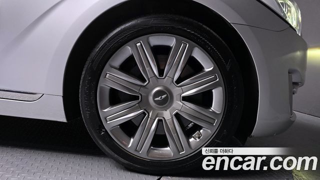 Genesis EQ900 5.0 GDI AWD Limousine Prestige 2017 — фото 5
