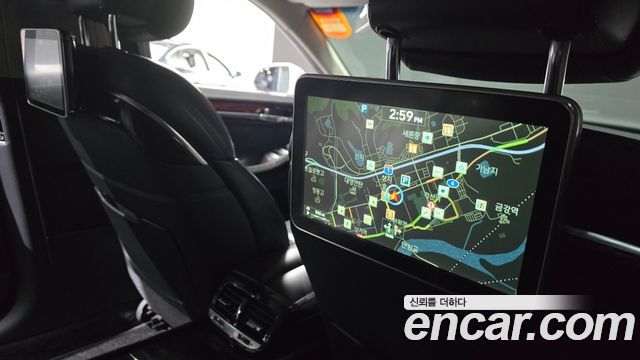 Genesis EQ900 5.0 GDI AWD Limousine Prestige 2017 — фото 12